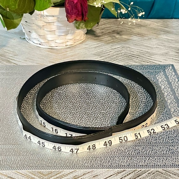 Louis vuitton belt in excellent condition - Picture 13 of 16